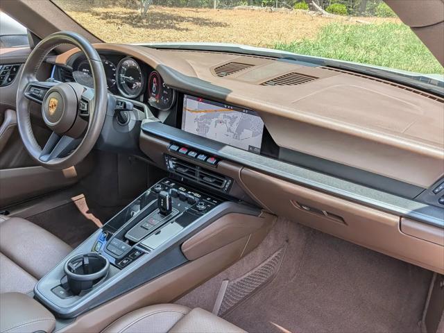 2021 Porsche 911 Carrera