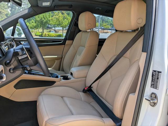 2025 Porsche Macan Macan