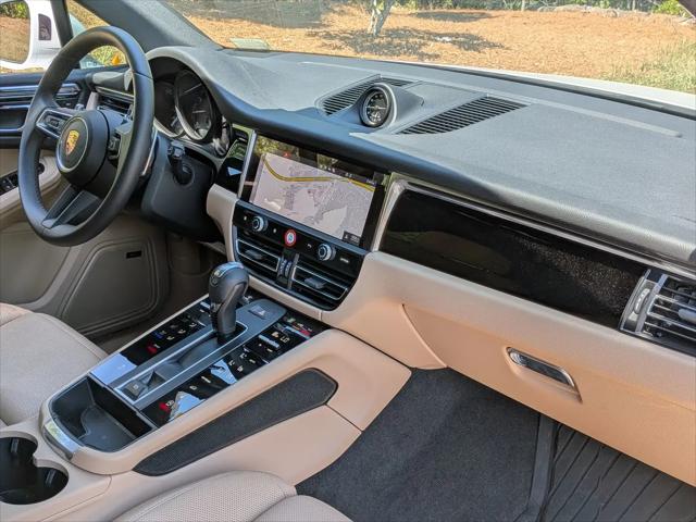 2025 Porsche Macan Macan