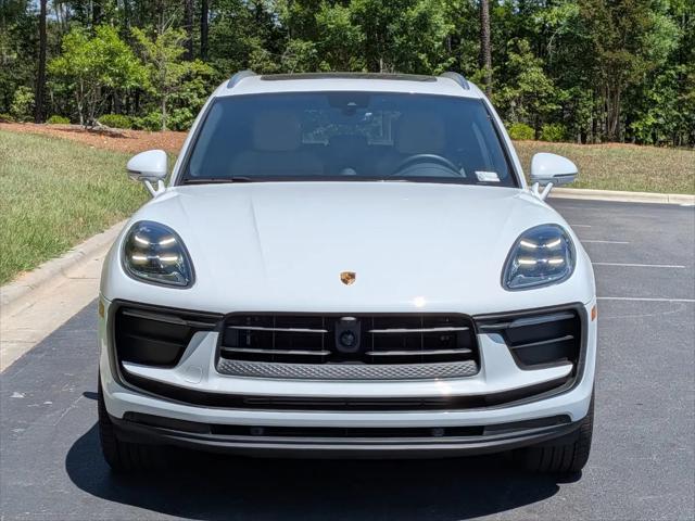 2025 Porsche Macan Macan