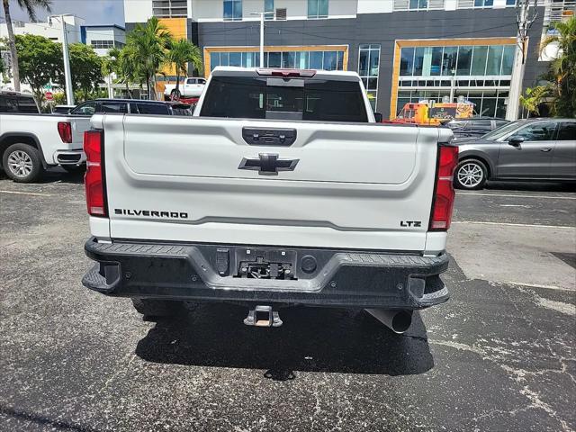 2025 Chevrolet Silverado 3500HD 4WD Crew Cab Standard Bed LTZ