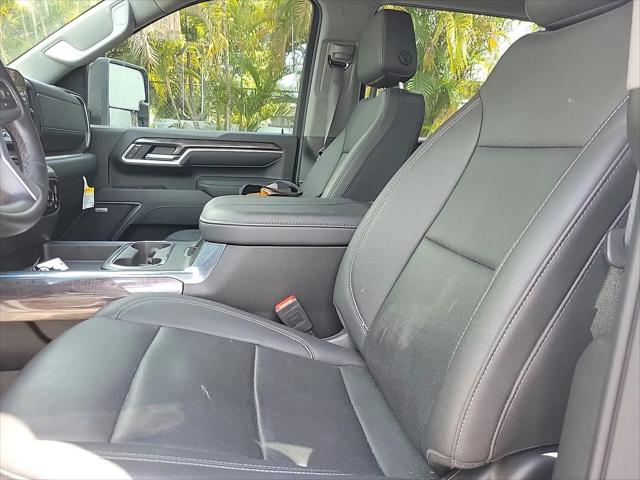 2025 Chevrolet Silverado 3500HD 4WD Crew Cab Standard Bed LTZ