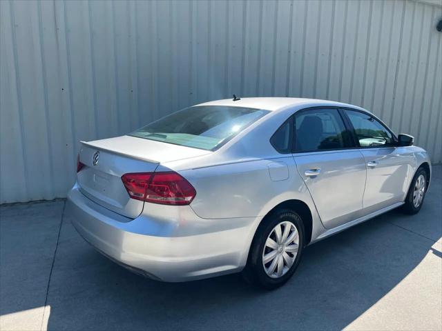 2013 Volkswagen Passat 2.5L S