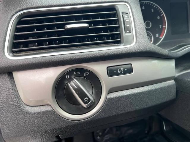 2013 Volkswagen Passat 2.5L S