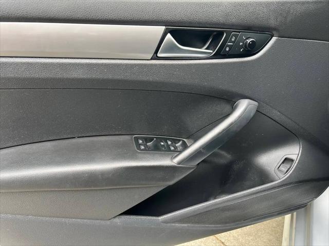 2013 Volkswagen Passat 2.5L S