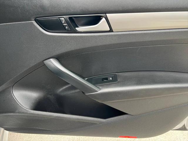 2013 Volkswagen Passat 2.5L S