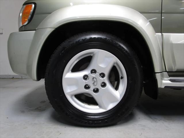 2002 INFINITI QX4 Luxury