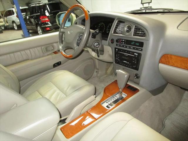 2002 INFINITI QX4 Luxury