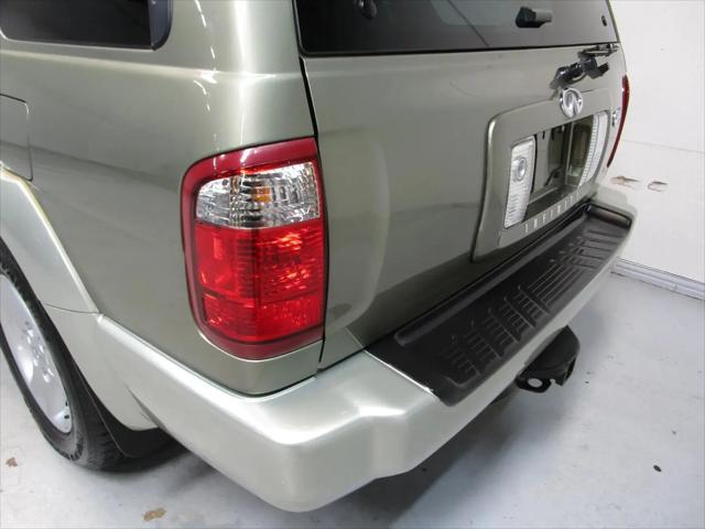 2002 INFINITI QX4 Luxury