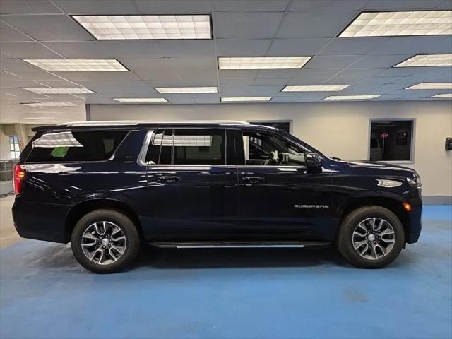 2024 Chevrolet Suburban 4WD LT