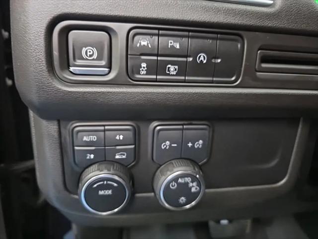 2024 Chevrolet Suburban 4WD LT