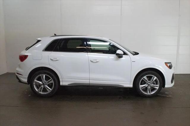 2022 Audi Q3 Premium 45 TFSI S line quattro Tiptronic