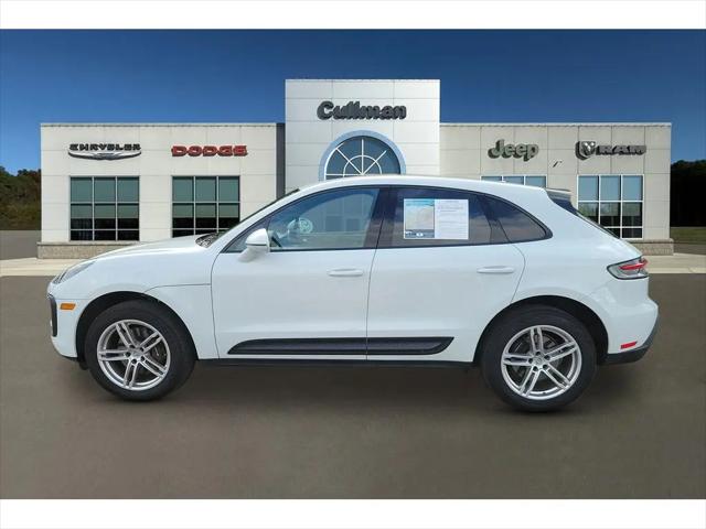 2024 Porsche Macan T