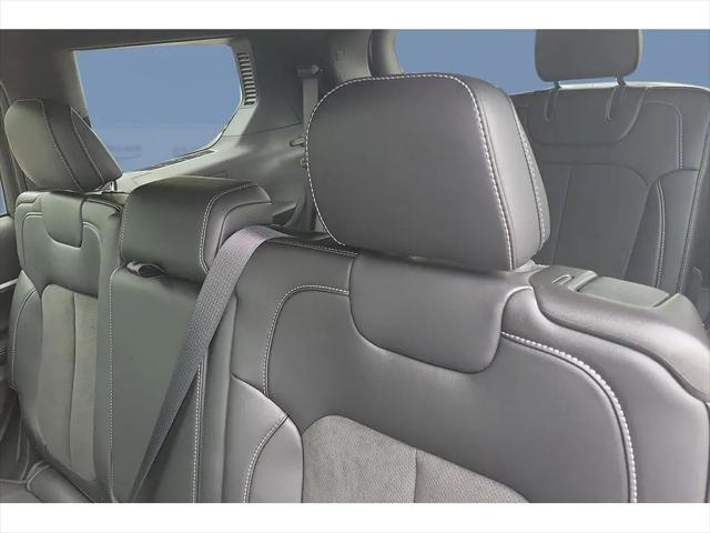 2026 Jeep Grand Cherokee L Altitude 4x2