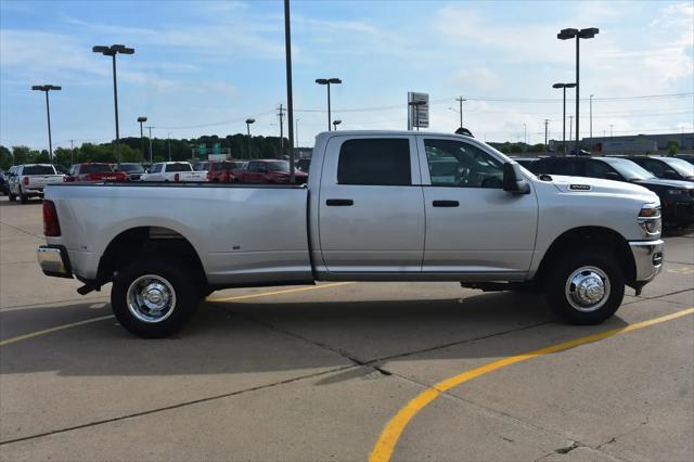 2026 Ram 3500 Tradesman Crew Cab 4x4 8' Box