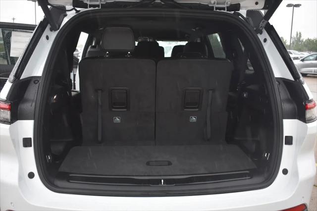 2026 Jeep Grand Cherokee L Altitude 4x2