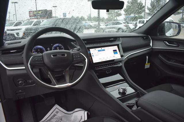 2026 Jeep Grand Cherokee L Altitude 4x2