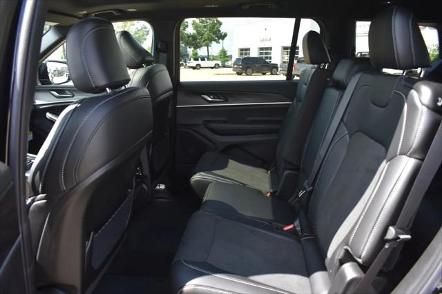 2026 Jeep Grand Cherokee L Altitude 4x2