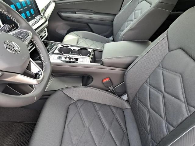 2026 Volkswagen Atlas Cross Sport SE with Technology