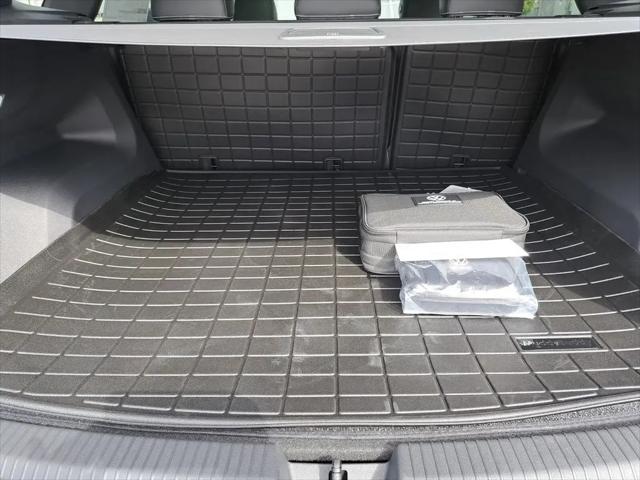2026 Volkswagen Atlas Cross Sport SE with Technology