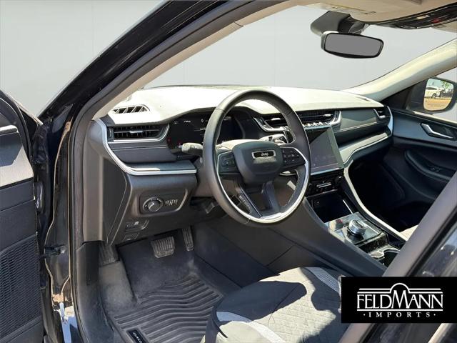 2023 Jeep Grand Cherokee L Laredo 4x4