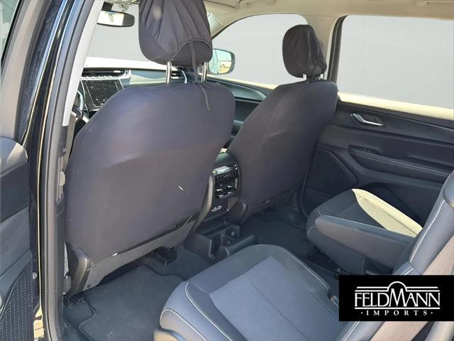 2023 Jeep Grand Cherokee L Laredo 4x4