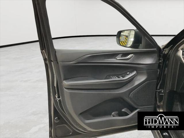 2023 Jeep Grand Cherokee L Laredo 4x4