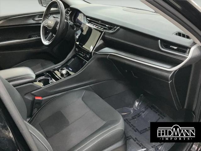 2023 Jeep Grand Cherokee L Laredo 4x4