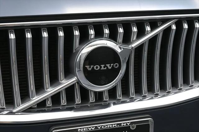 2022 Volvo XC90 Recharge T8 Inscription Expression 7 Passenger