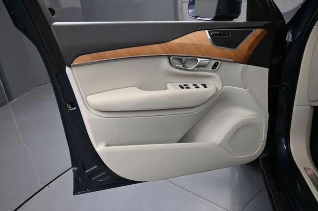 2022 Volvo XC90 Recharge T8 Inscription Expression 7 Passenger