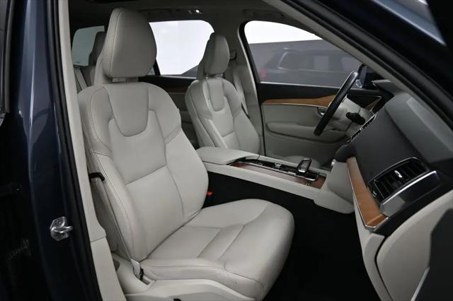 2022 Volvo XC90 Recharge T8 Inscription Expression 7 Passenger