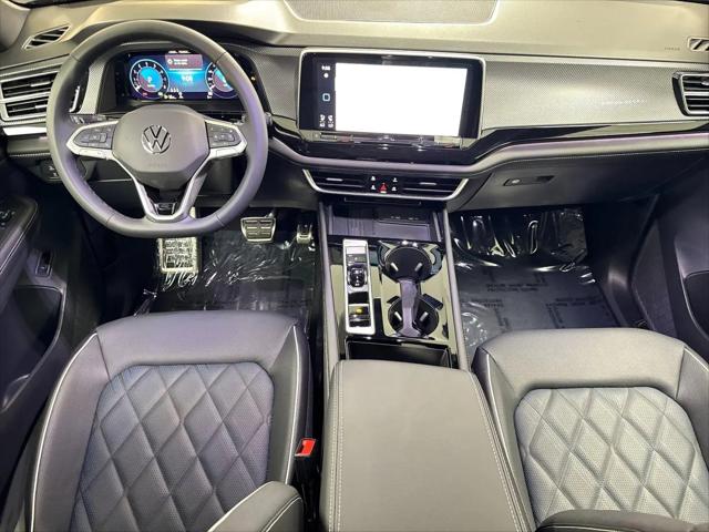 2026 Volkswagen Atlas Cross Sport SEL Premium R-Line