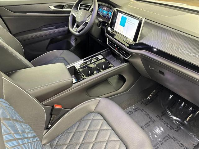 2026 Volkswagen Atlas Cross Sport SEL Premium R-Line