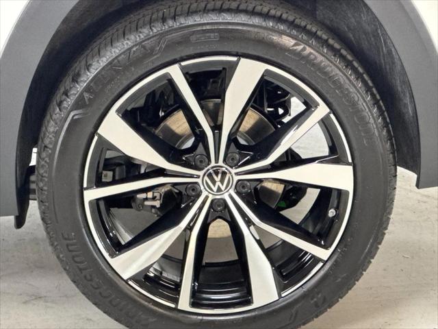 2026 Volkswagen Atlas Cross Sport SEL Premium R-Line
