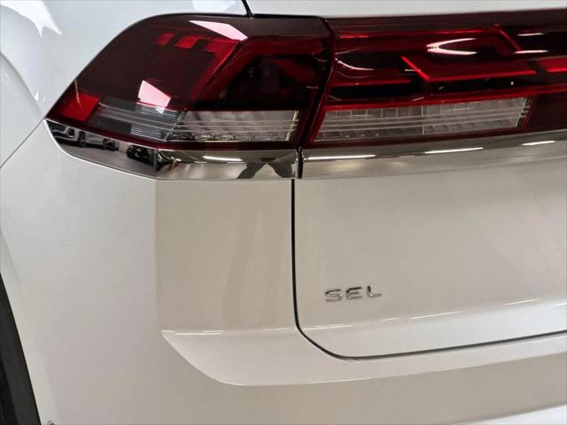 2026 Volkswagen Atlas Cross Sport SEL Premium R-Line