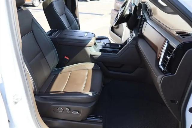 2025 GMC Sierra 3500HD Crew Cab, Standard Bed, Denali, 4WD