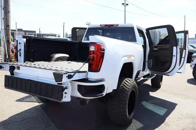 2025 GMC Sierra 3500HD Crew Cab, Standard Bed, Denali, 4WD