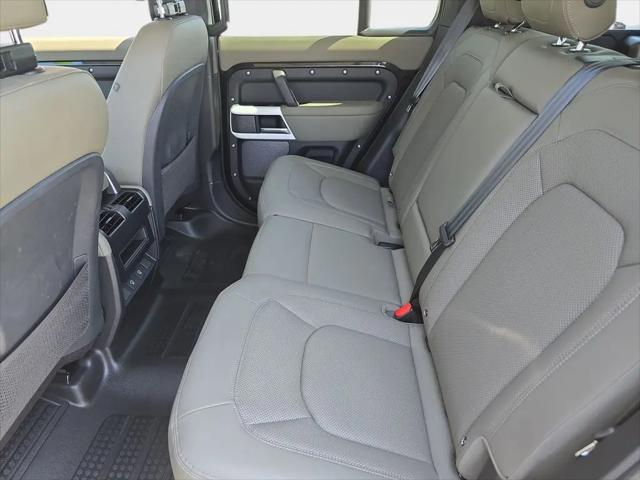 2024 Land Rover Defender 110 P300