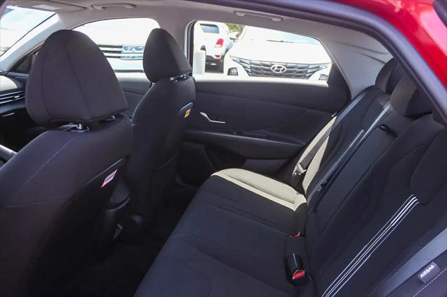 2025 Hyundai Elantra SEL Convenience