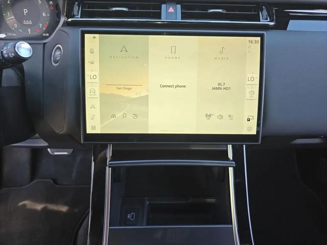 2026 Land Rover Range Rover Velar P250 Dynamic SE