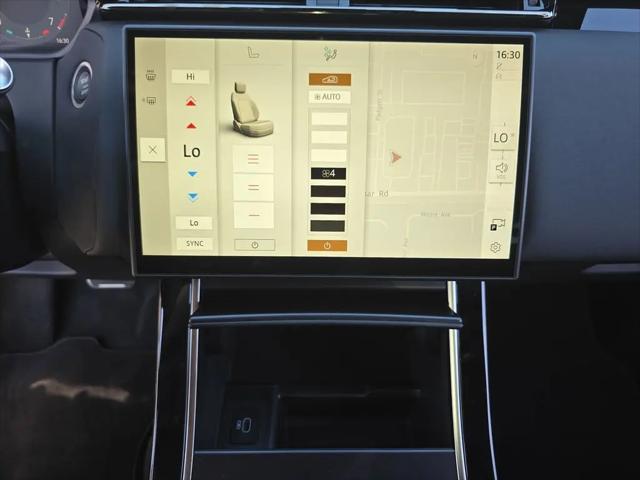 2026 Land Rover Range Rover Velar P250 Dynamic SE