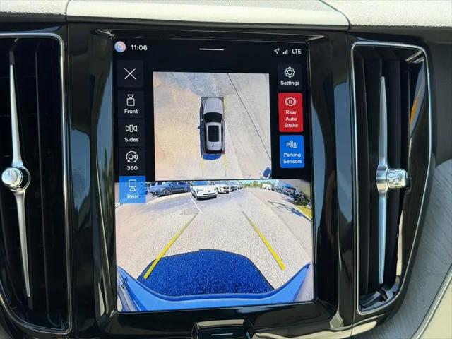 2024 Volvo XC60 B5 Plus Dark Theme