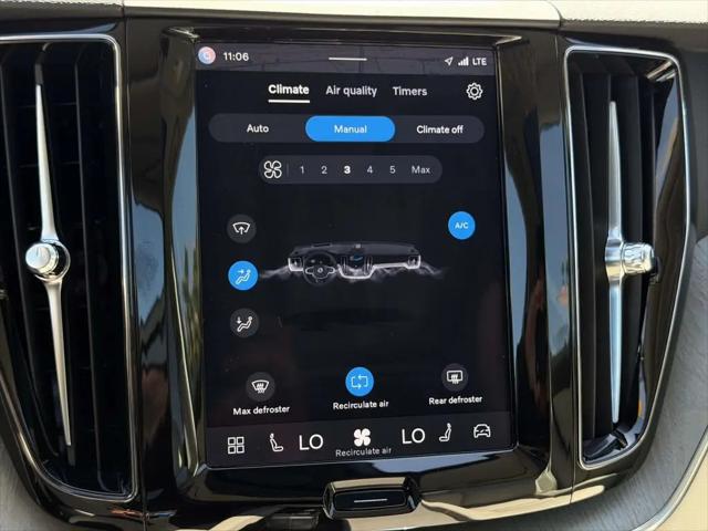 2024 Volvo XC60 B5 Plus Dark Theme