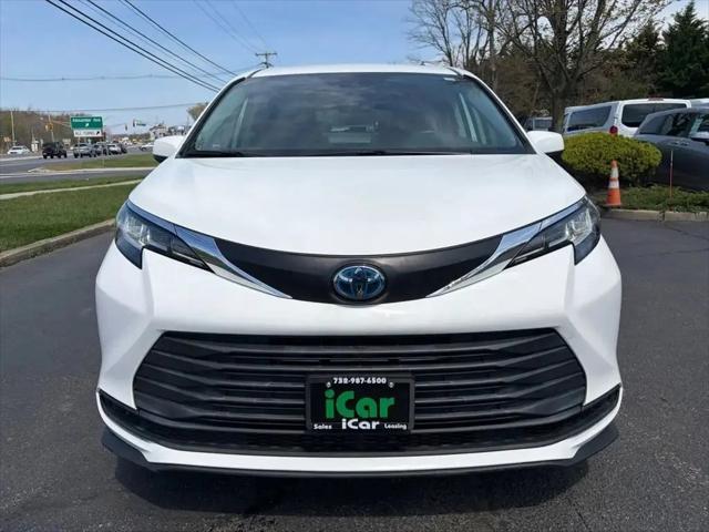 2021 Toyota Sienna LE