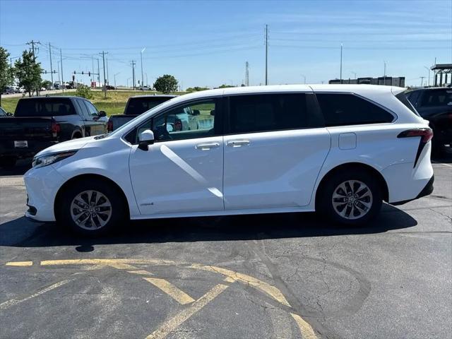 2021 Toyota Sienna LE