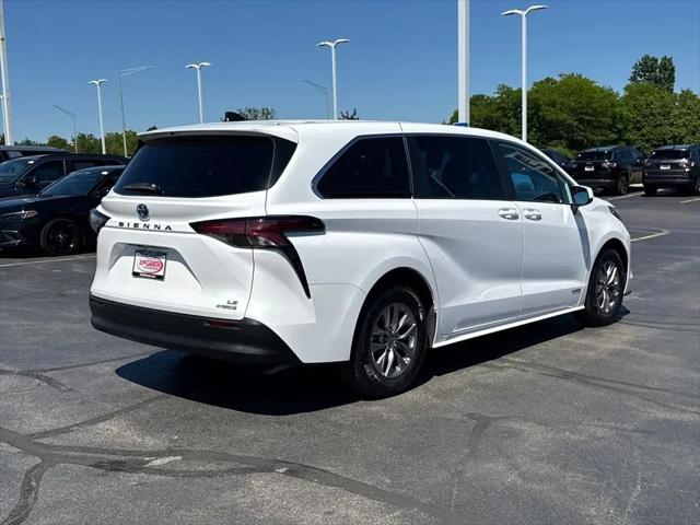 2021 Toyota Sienna LE