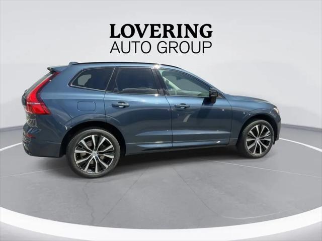 2023 Volvo XC60 Recharge T8 Ultimate Dark Theme