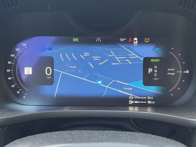 2023 Volvo XC60 Recharge T8 Ultimate Dark Theme