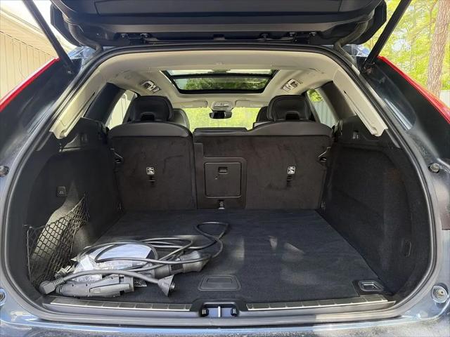 2023 Volvo XC60 Recharge T8 Ultimate Dark Theme