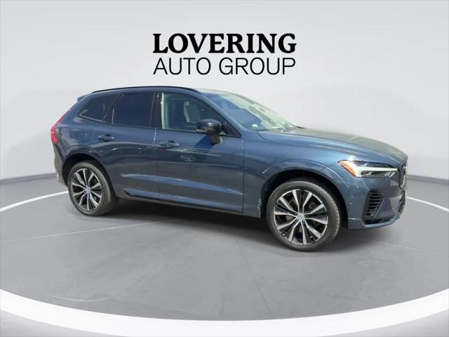 2023 Volvo XC60 Recharge T8 Ultimate Dark Theme